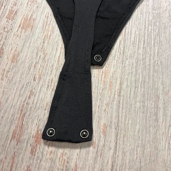 Aritzia Babaton Ambrose Contour Bodysuit SIZE XS Long Sleeve V-Neck Blouse - Picture 6 of 11